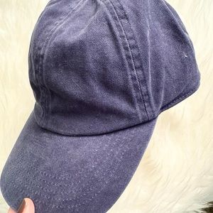 Gap navy baseball cap